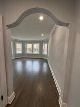 2827 W Lunt Ave in Chicago, IL - Foto de edificio - Building Photo