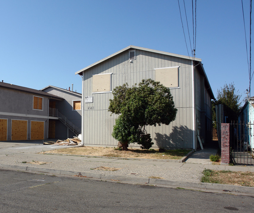 1335 Burbeck Ave in Richmond, CA - Building Photo