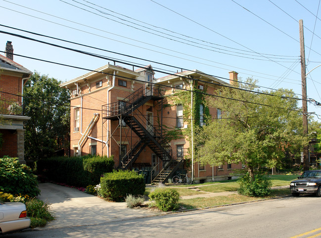 1076 Neil Ave in Columbus, OH - Building Photo - Building Photo