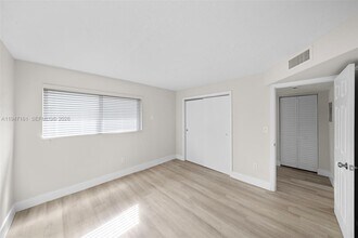 1310 W 29th St in Hialeah, FL - Building Photo - Building Photo