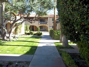 San Jacinto Racquet Club in Palm Springs, CA - Building Photo - Building Photo