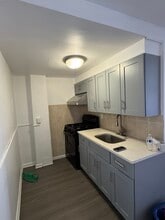 7007 57th Dr, Unit #1 in Maspeth, NY - Building Photo - Building Photo