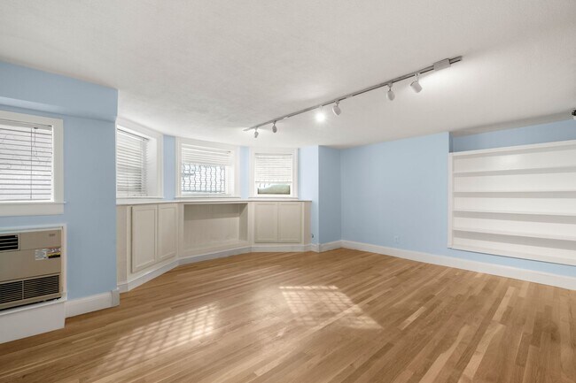 242 Beacon St in Boston, MA - Building Photo - Building Photo