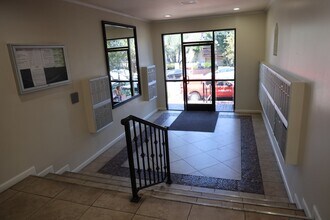 5403 Newcastle Ave, Unit 5403 Newcastle Ave APT 6 in Encino, CA - Building Photo - Building Photo