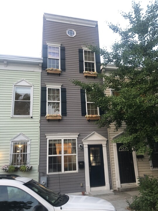 1656 Kramer St NE in Washington, DC - Building Photo