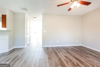 210 Heaton Pl Trail in Covington, GA - Building Photo - Building Photo