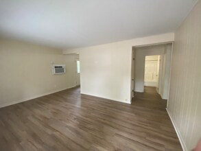 402 E Wayne St-Unit -B in Glasgow, KY - Building Photo - Building Photo