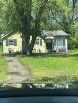 59 S 49th St in East St. Louis, IL - Building Photo