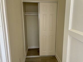 6914 N Vista St in San Gabriel, CA - Foto de edificio - Building Photo