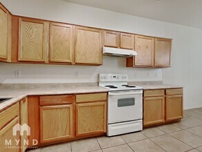 2204 W San Tan Hills Dr in Queen Creek, AZ - Building Photo - Building Photo