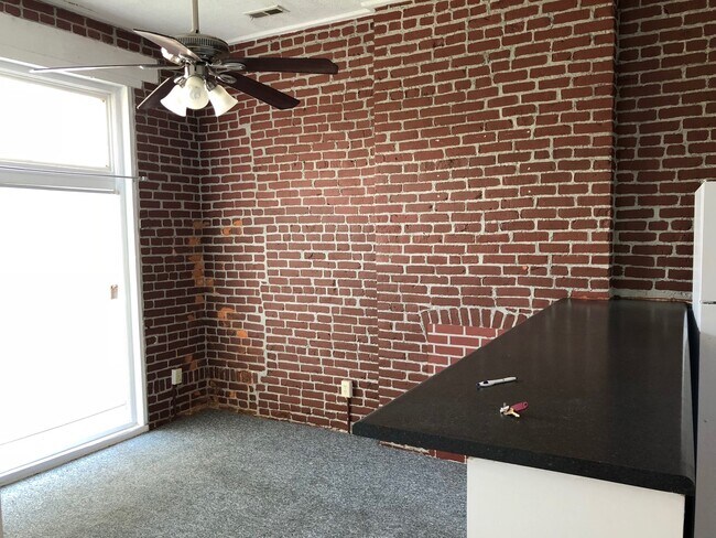 1215 S. 4th St