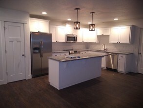 4896 Crater Ave N in Keizer, OR - Building Photo - Building Photo