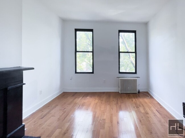 MENAHAN STREET / Spacious Bushwick 2-Bed 1