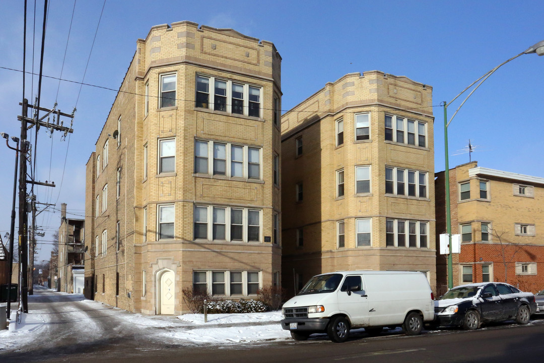 5614 N Kimball Ave in Chicago, IL - Building Photo