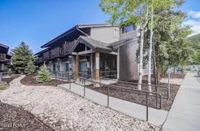 2255 Sidewinder Dr in Park City, UT - Building Photo - Building Photo
