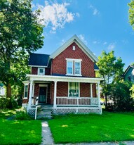 1018 8th St S in La crosse, WI - Building Photo