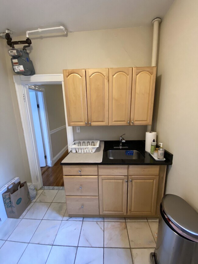 1251 Commonwealth Ave, Unit 14 in Boston, MA - Building Photo - Building Photo