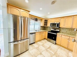 8690 NW 16th St in Pembroke Pines, FL - Building Photo - Building Photo