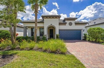 9644 Everglades Dr in Naples, FL - Building Photo - Building Photo