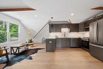 2034 Maple Ave in Evanston, IL - Building Photo - Building Photo
