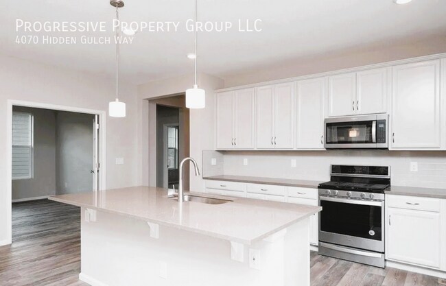 4070 Hidden Gulch Rd in Castle Rock, CO - Building Photo - Building Photo