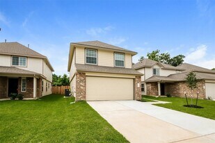 135 Cooper Creek Ln in Willis, TX - Building Photo