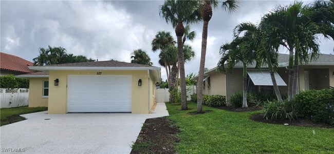 527 97th Ave N in Naples, FL - Building Photo - Building Photo