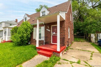 12702 Kelly Rd in Detroit, MI - Building Photo - Building Photo