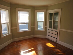 36 Standish St, Unit 3 in Cambridge, MA - Building Photo - Building Photo