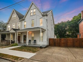 1728 Chislett St in Pittsburgh, PA - Building Photo