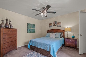 Hillside Apartments in Shreveport, LA - Building Photo - Interior Photo