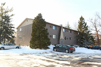 Oakwood Apartments in East Lansing, MI - Building Photo - Building Photo