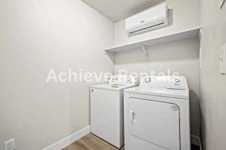 651 S 450 E in Clearfield, UT - Building Photo - Building Photo