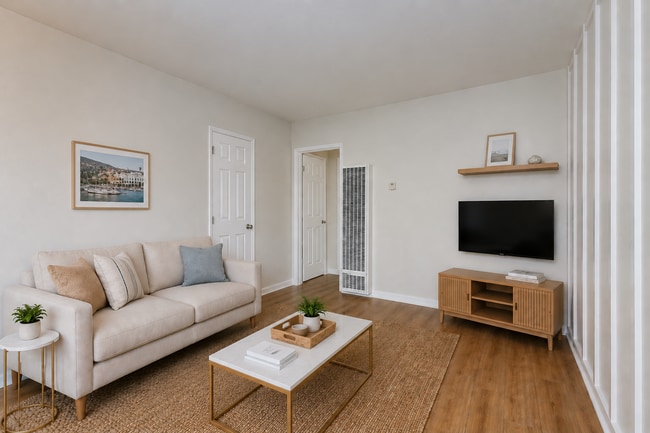 Orange Point Apartments, 500-502 Orange Ave