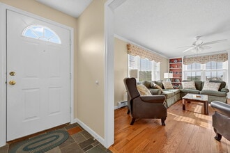 6 Sunset Ave in Westerly, RI - Building Photo - Building Photo