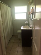 4310 Holt St in Bellaire, TX - Building Photo - Building Photo