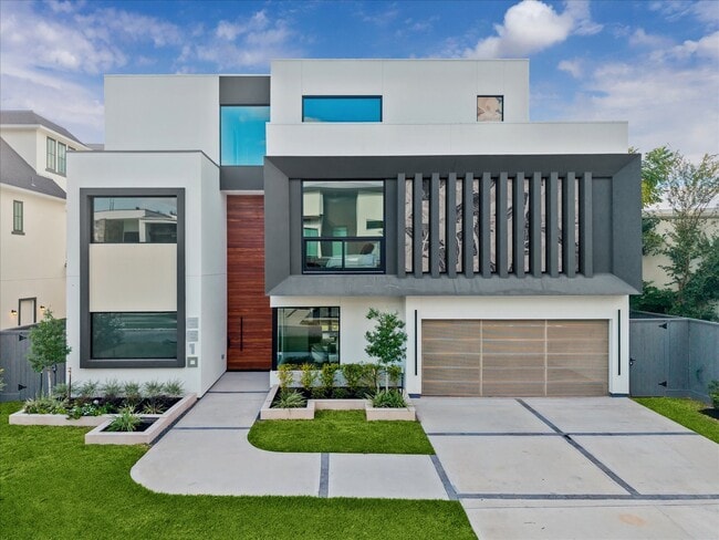 property at 2610 Westgrove Ln
