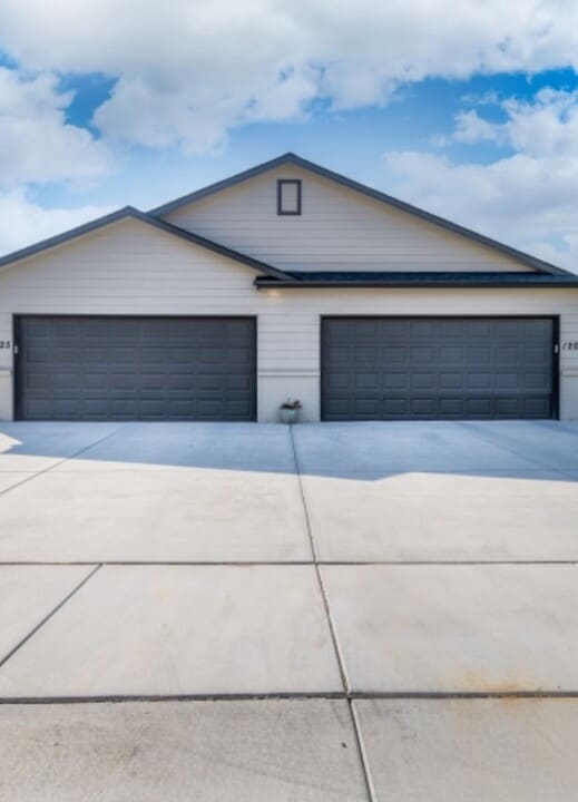 12027 W Shadow Lks St in Wichita, KS - Building Photo