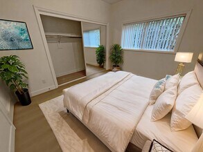 922 Croft Ave in Los Angeles, CA - Building Photo - Building Photo