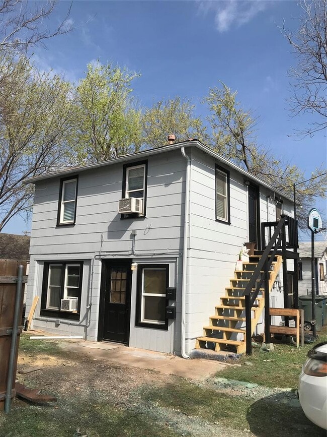 property at 16 W Thatcher St