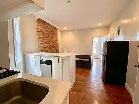 property at 1883 Amsterdam Ave