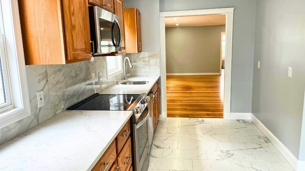 25 Hazel St in Salem, MA - Building Photo