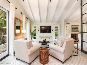 168 2nd Ave N in Naples, FL - Building Photo - Building Photo