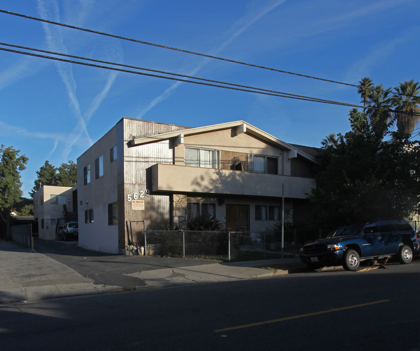 5629 Monte Vista St in Los Angeles, CA - Building Photo