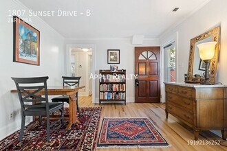 1807 Sunset Dr in Raleigh, NC - Building Photo - Building Photo
