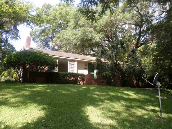 1100 San Luis Rd in Tallahassee, FL - Building Photo - Building Photo