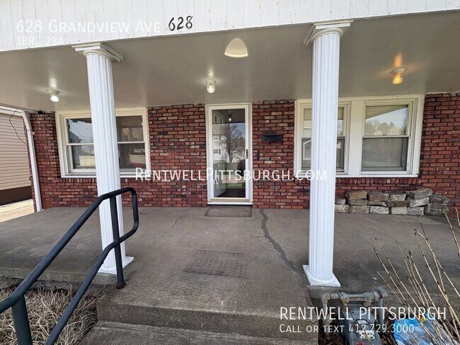 628 Grandview Ave in Clairton, PA - Building Photo - Building Photo