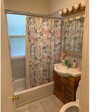12 Bucknam St, Unit 1-1 in Boston, MA - Foto de edificio - Building Photo