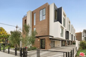 807 N Detroit St in Los Angeles, CA - Building Photo - Building Photo