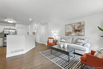 1203 S Zeno Way in Aurora, CO - Building Photo - Building Photo